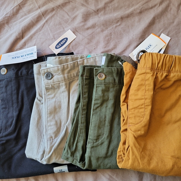 4 pairs of shorts. - Picture 2 of 7
